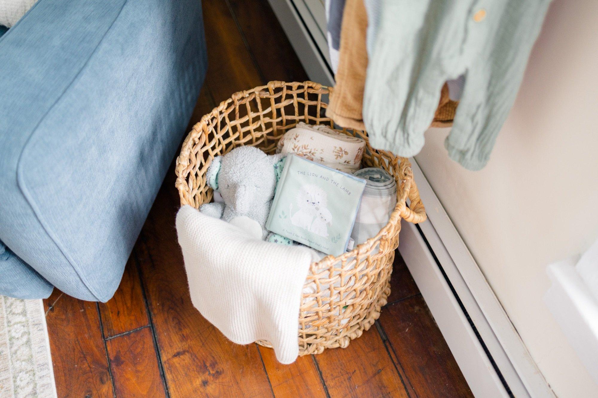 carousel-hero-element image-14